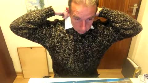 Snapshot of nico181969 chatting on December 22, 12:07 am Nico online show from December 22, 12:07 am