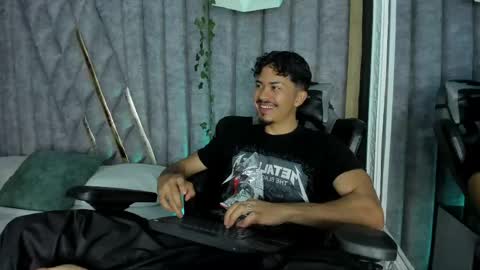 Nicolai online show from April 19, 6:10 pm