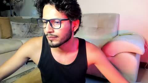 nicolasrodrii online show from February 2, 10:49 pm