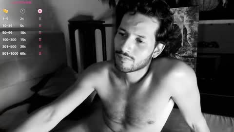 nicolasrodrii online show from March 7, 4:12 am