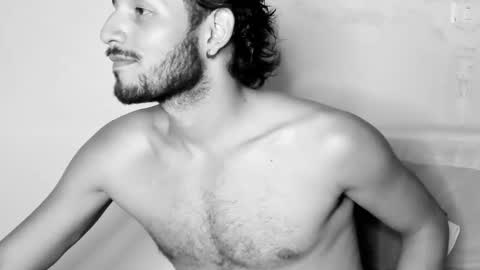 nicolasrodrii online show from February 18, 12:48 am