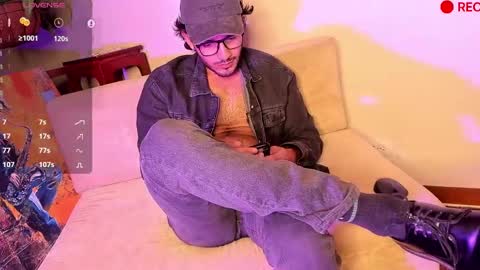 nicolasrodrii online show from December 22, 12:07 am