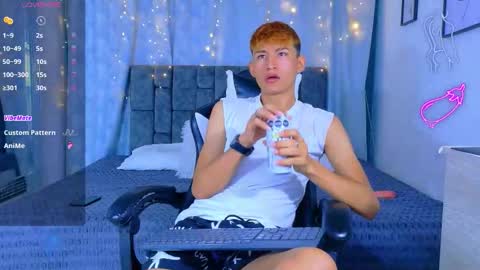 nicolastorres__ online show from April 23, 4:06 am