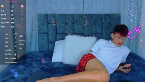 nicolastorres__ online show from March 28, 8:36 am