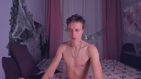 nigelstrikers online show from October 12, 5:34 am