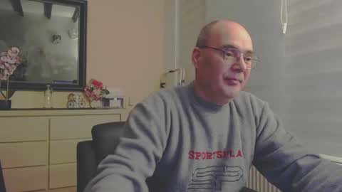 nightkeeper63 online show from February 15, 10:54 pm