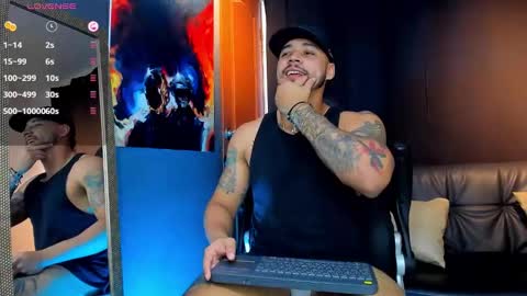Snapshot of nikolahank1 chatting on December 18, 1:59 am Nikola Hank online show from December 18, 1:59 am