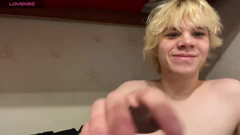 nikolasbucks online show from December 14, 9:11 pm