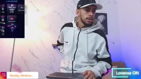 Snapshot of nikolay_dimitrov chatting on October 16, 2:08 am online show from October 16, 2:08 am