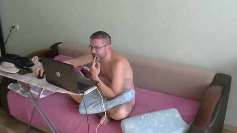 nilko80 online show from June 4, 1:55 am