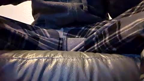 Nineinches online show from April 10, 8:38 pm