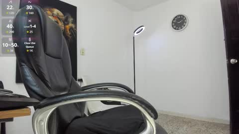Snapshot of nino_bonnucci chatting on October 6, 1:05 pm nino_bonnucci online show from October 6, 1:05 pm