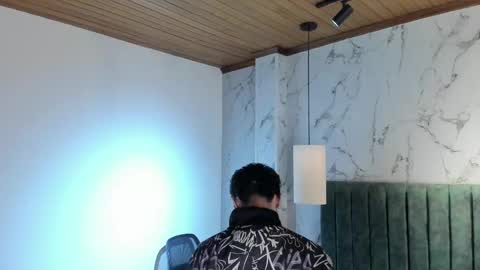 noah_dupont_ online show from October 19, 8:01 pm