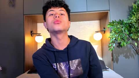 noah_dupont_ online show from March 9, 12:10 pm