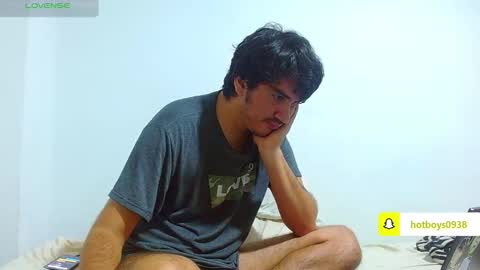 Snapshot of noah_meyer_ chatting on September 19, 5:52 am noah_meyer_ online show from September 19, 5:52 am