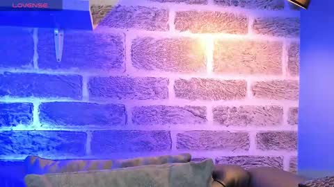    online show from September 23, 12:48 pm