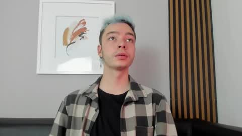    online show from March 10, 12:06 pm