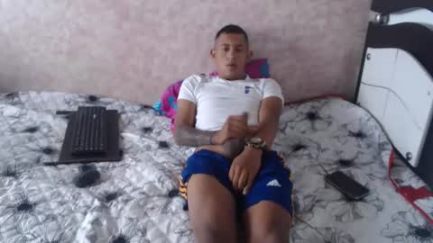 Snapshot of noah_roberts_ chatting on January 24, 1:03 pm Noah online show from January 24, 1:03 pm