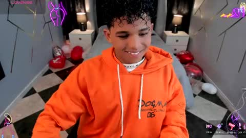 Snapshot of noah_smith04 chatting on February 16, 12:32 pm noah_smith04 online show from February 16, 12:32 pm