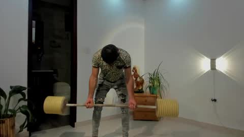 LIAM- noah online show from April 21, 11:49 am