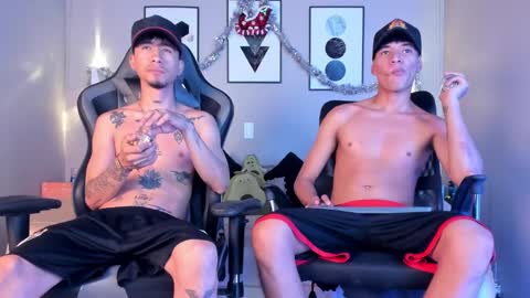 noahdaviss online show from December 7, 11:34 pm