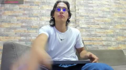     online show from March 2, 1:18 pm