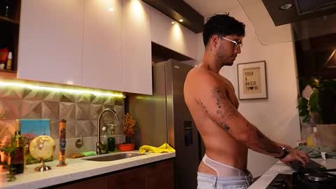 kevin online show from February 9, 12:26 am