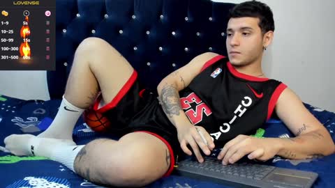 Snapshot of noha_white chatting on February 5, 6:26 pm Noha online show from February 5, 6:26 pm
