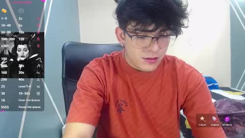 Snapshot of nolan_twink chatting on January 15, 5:37 pm Nolan online show from January 15, 5:37 pm