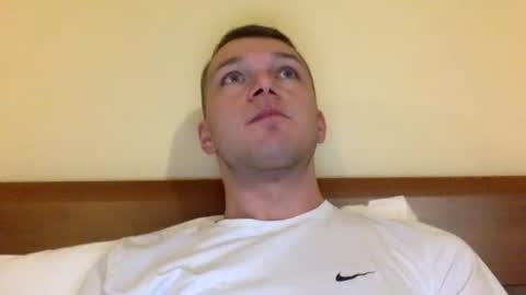 Justin online show from February 3, 8:03 pm