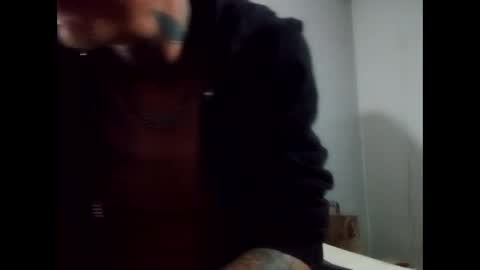 Snapshot of noshame1986 chatting on October 6, 5:01 am noshame1986 online show from October 6, 5:01 am