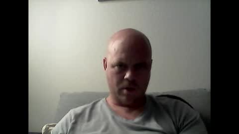 Snapshot of nrekillag81 chatting on October 20, 8:35 pm Swiss Dick online show from October 20, 8:35 pm