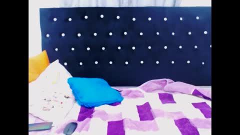 ntandoxx online show from March 8, 8:13 pm