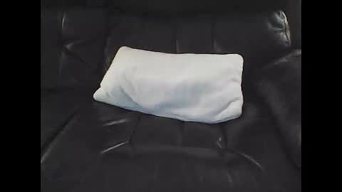 Snapshot of nudestud887 chatting on January 16, 4:17 am nudestud887 online show from January 16, 4:17 am
