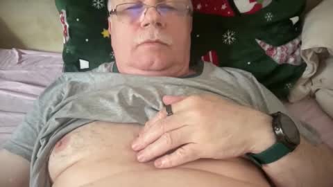 nukiss online show from March 27, 1:34 pm