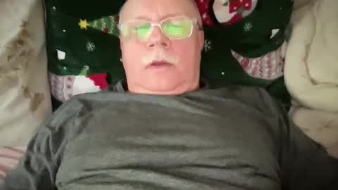 nukiss online show from April 19, 3:11 pm