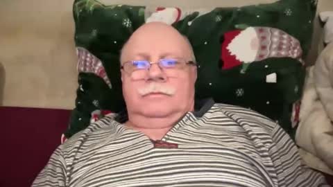 nukiss online show from April 25, 5:21 pm