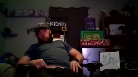 Snapshot of number1dad_ chatting on December 24, 5:27 am Awwwww Hey Sweetie Pies. Welcome To The Sweetie Pie Lounge. Enjoy The Dad-Cast. SweetCorny Fun-loving Dad Talk. online show from December 24, 5:27 am