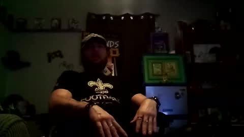 Snapshot of number1dad_ chatting on February 7, 9:15 pm Awwwww Hey Sweetie Pies. Welcome To The Sweetie Pie Lounge. Enjoy The Dad-Cast. SweetCorny Fun-loving Dad Talk. online show from February 7, 9:15 pm