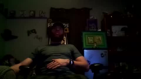 Snapshot of number1dad_ chatting on January 30, 5:52 am Awwwww Hey Sweetie Pies. Welcome To The Sweetie Pie Lounge. Enjoy The Dad-Cast. SweetCorny Fun-loving Dad Talk. online show from January 30, 5:52 am