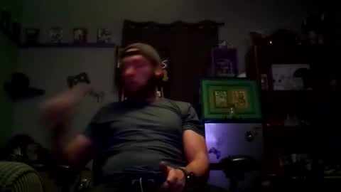 Snapshot of number1dad_ chatting on January 27, 8:29 am Awwwww Hey Sweetie Pies. Welcome To The Sweetie Pie Lounge. Enjoy The Dad-Cast. SweetCorny Fun-loving Dad Talk. online show from January 27, 8:29 am