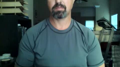 nvrenuff1979 online show from June 10, 11:01 am