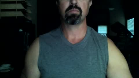 nvrenuff1979 online show from June 11, 10:24 am