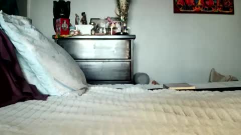 KN online show from April 18, 9:36 pm