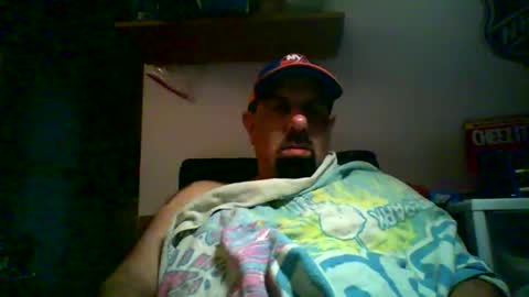 nyisles00 online show from December 17, 2:35 pm