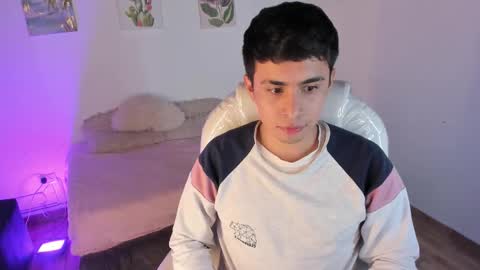 Snapshot of nyko_ds chatting on October 17, 5:33 am nyko_ds online show from October 17, 5:33 am