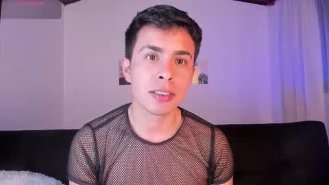 Snapshot of nyko_ds chatting on October 11, 10:58 pm nyko_ds online show from October 11, 10:58 pm