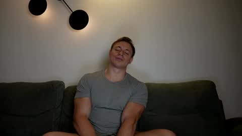 o_r_b_i_t online show from April 18, 4:52 pm