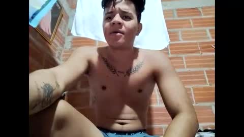 odiaz19 online show from January 11, 10:24 pm