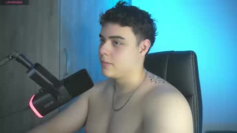 Snapshot of odin_blake chatting on March 8, 12:20 am ODIN online show from March 8, 12:20 am